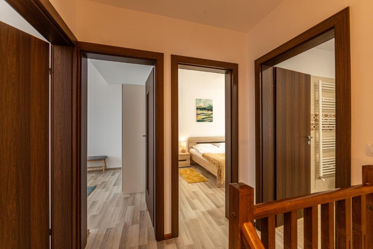 Citadel Apartament'S Rîşnov Exterior foto